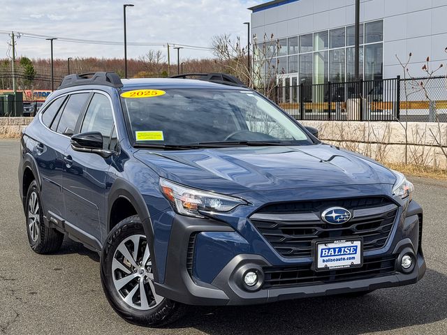 2025 Subaru Outback Premium's photo