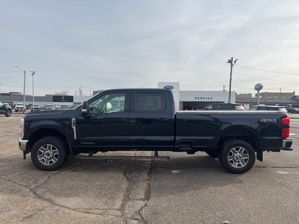 2023 Ford F-250 Super Duty Lariat's photo