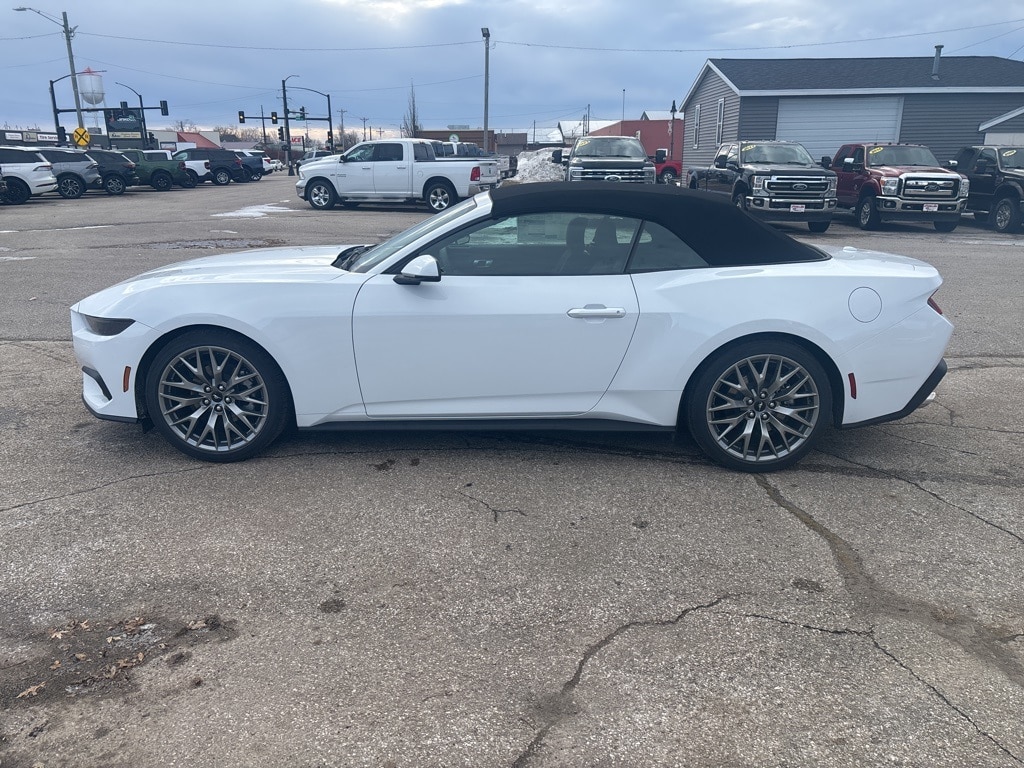 2026 Ford Mustang EcoBoost Premium's photo