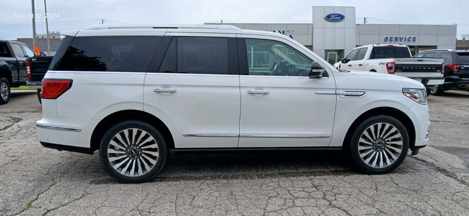 Used 2021 Lincoln Navigator Reserve with VIN 5LMJJ2LT9MEL00737 for sale in Grinnell, IA