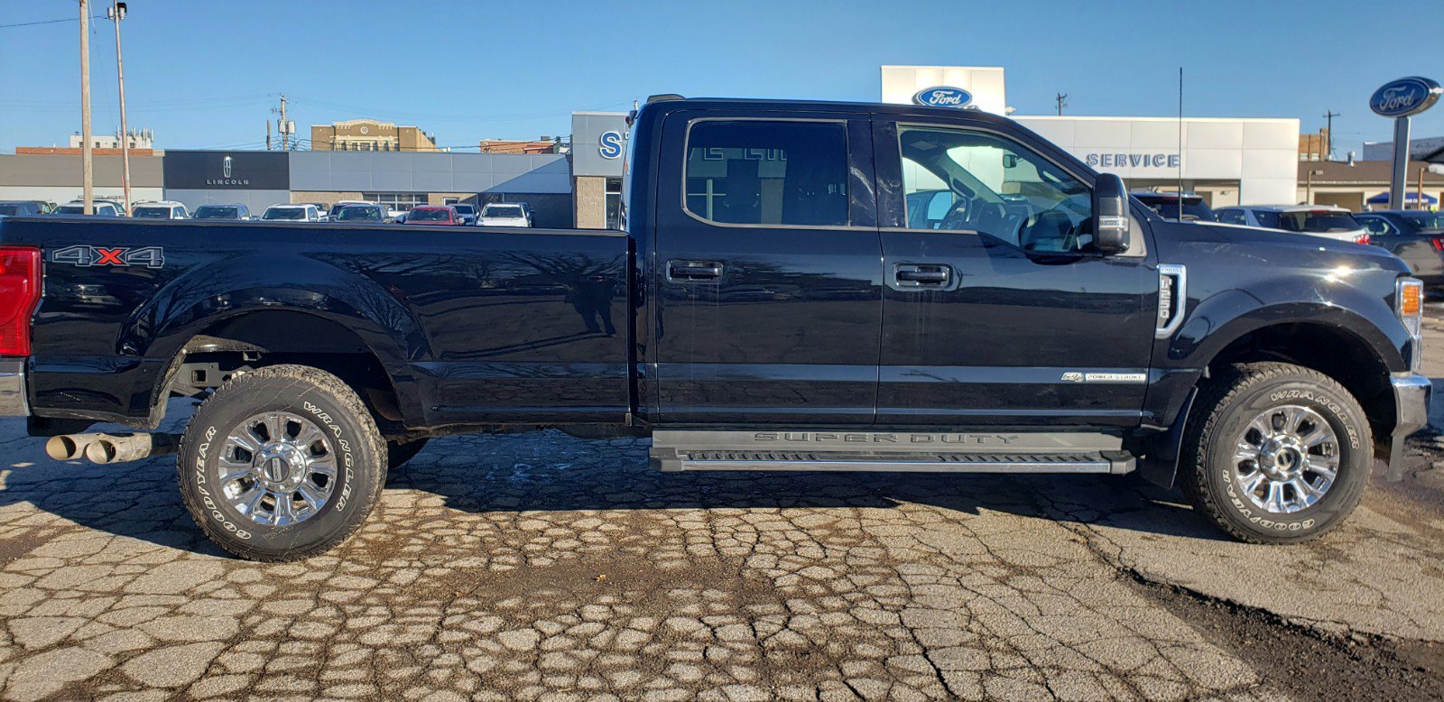 Used 2022 Ford F-250 Super Duty Lariat with VIN 1FT8W2BT2NEC10551 for sale in Grinnell, IA