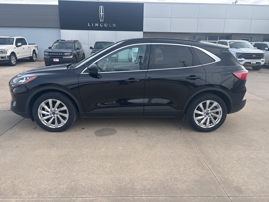 2021 Ford Escape Titanium's photo