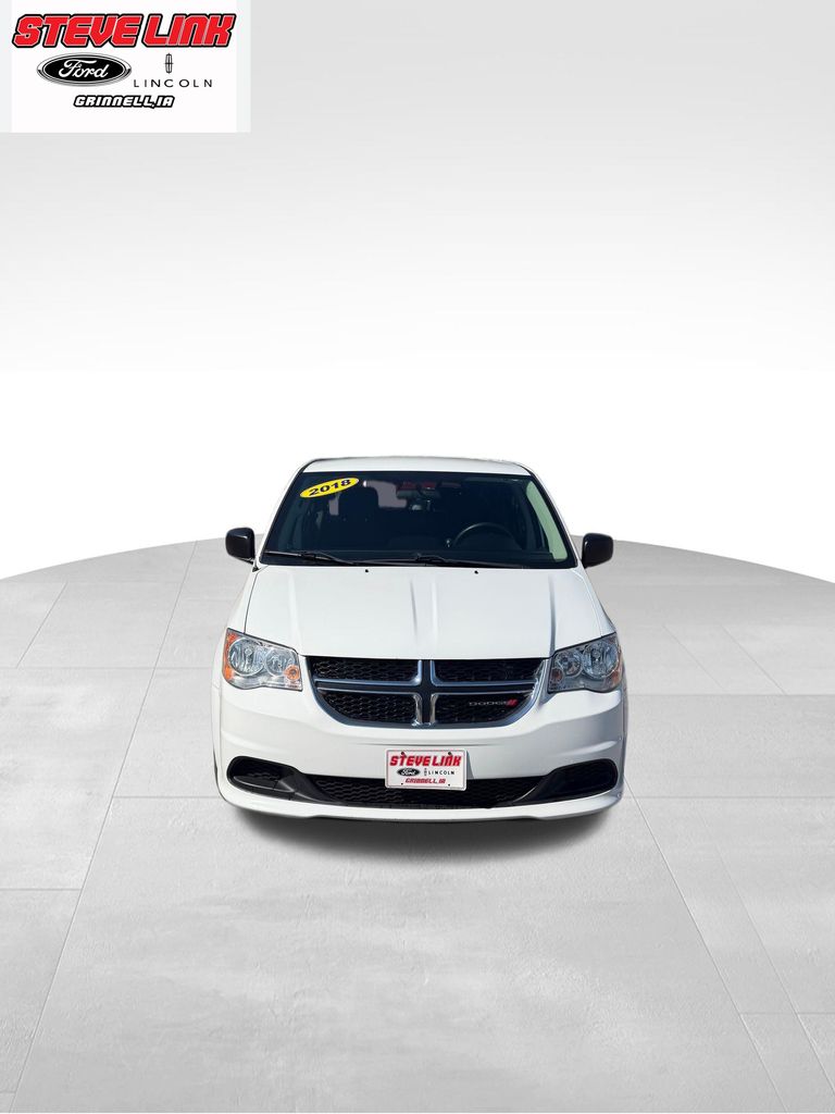 Used 2018 Dodge Grand Caravan SE with VIN 2C4RDGBG0JR225816 for sale in Grinnell, IA