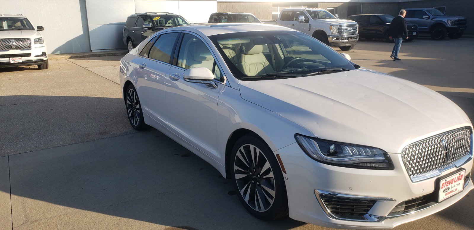 Used 2018 Lincoln MKZ Reserve with VIN 3LN6L5E92JR623638 for sale in Grinnell, IA