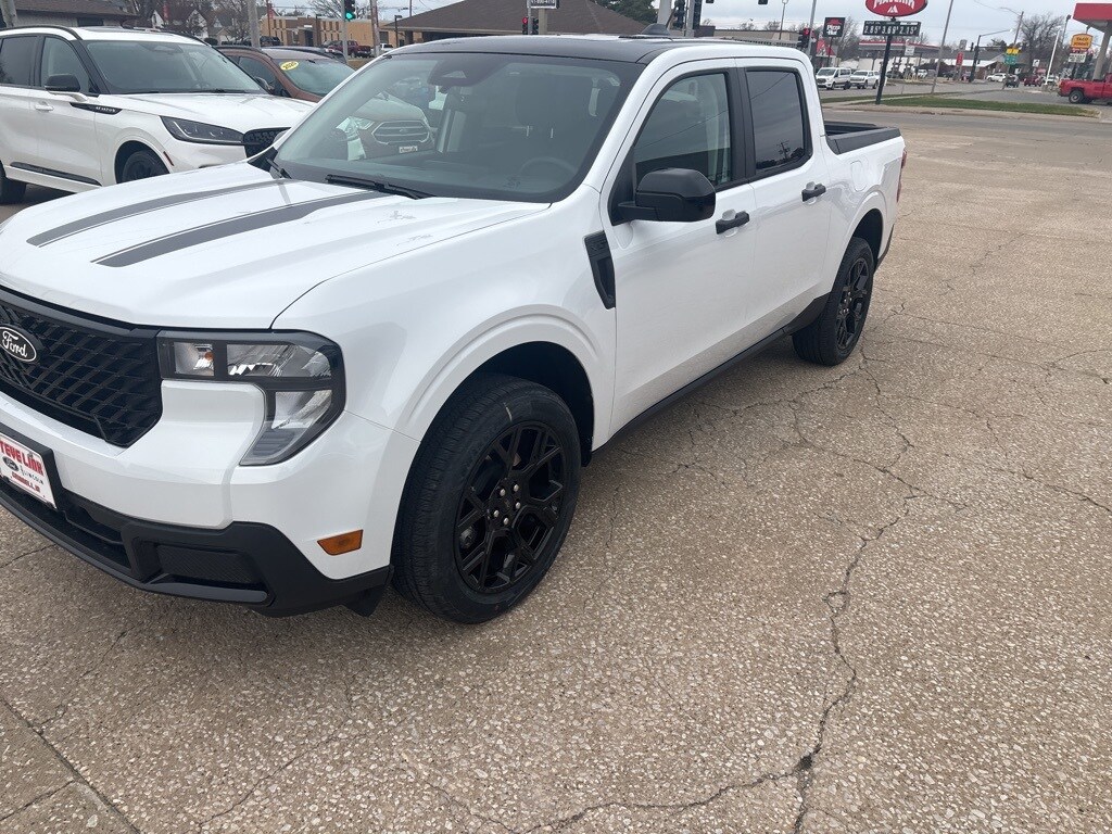2025 Ford Maverick XLT photo 2