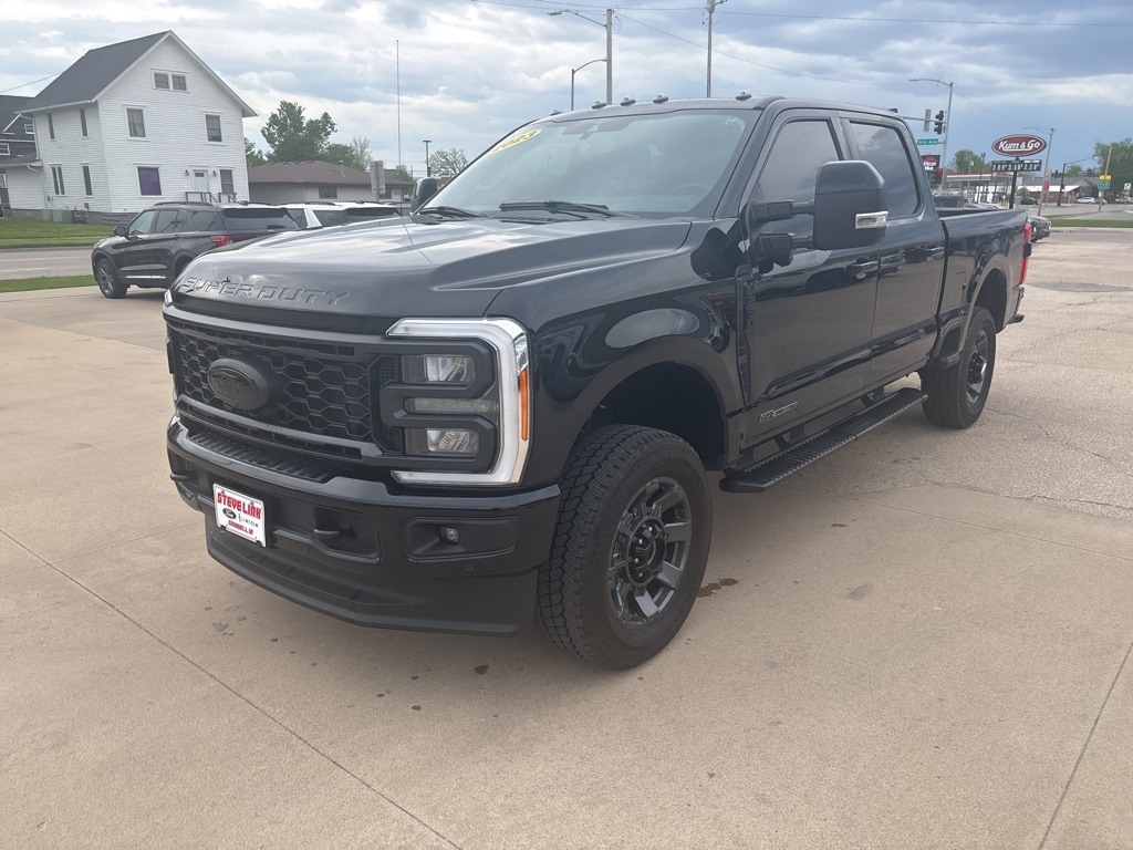 Used 2023 Ford F-250 Super Duty Lariat with VIN 1FT7W2BT7PED52019 for sale in Grinnell, IA