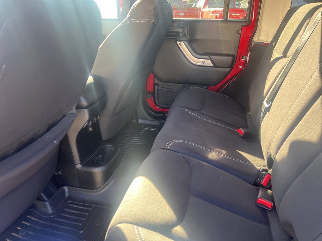2013 Jeep Wrangler Unlimited Sahara - Photo 10