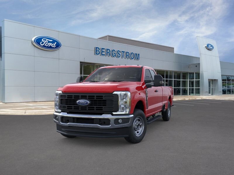 2025 Ford F-250 photo 2