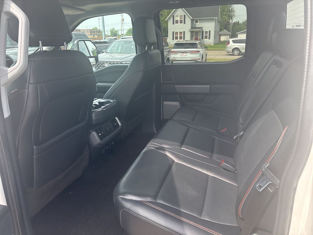 2022 Ford F-150 Lariat - Photo 11