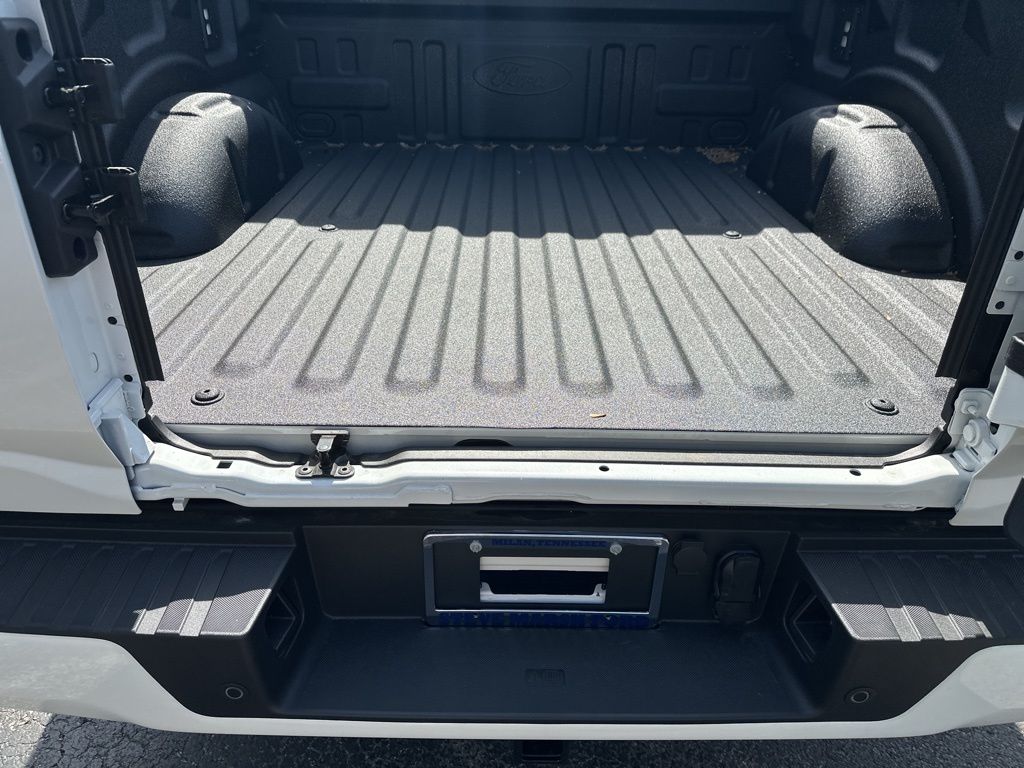2026 Ford F-150 Platinum - Photo 13