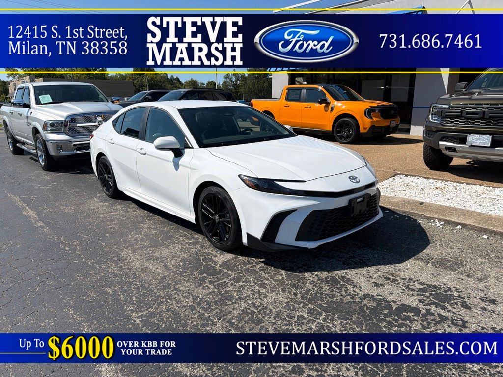 Used 2025 Toyota Camry SE