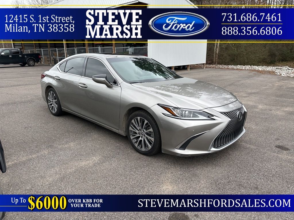 2020 Lexus ES 350's photo