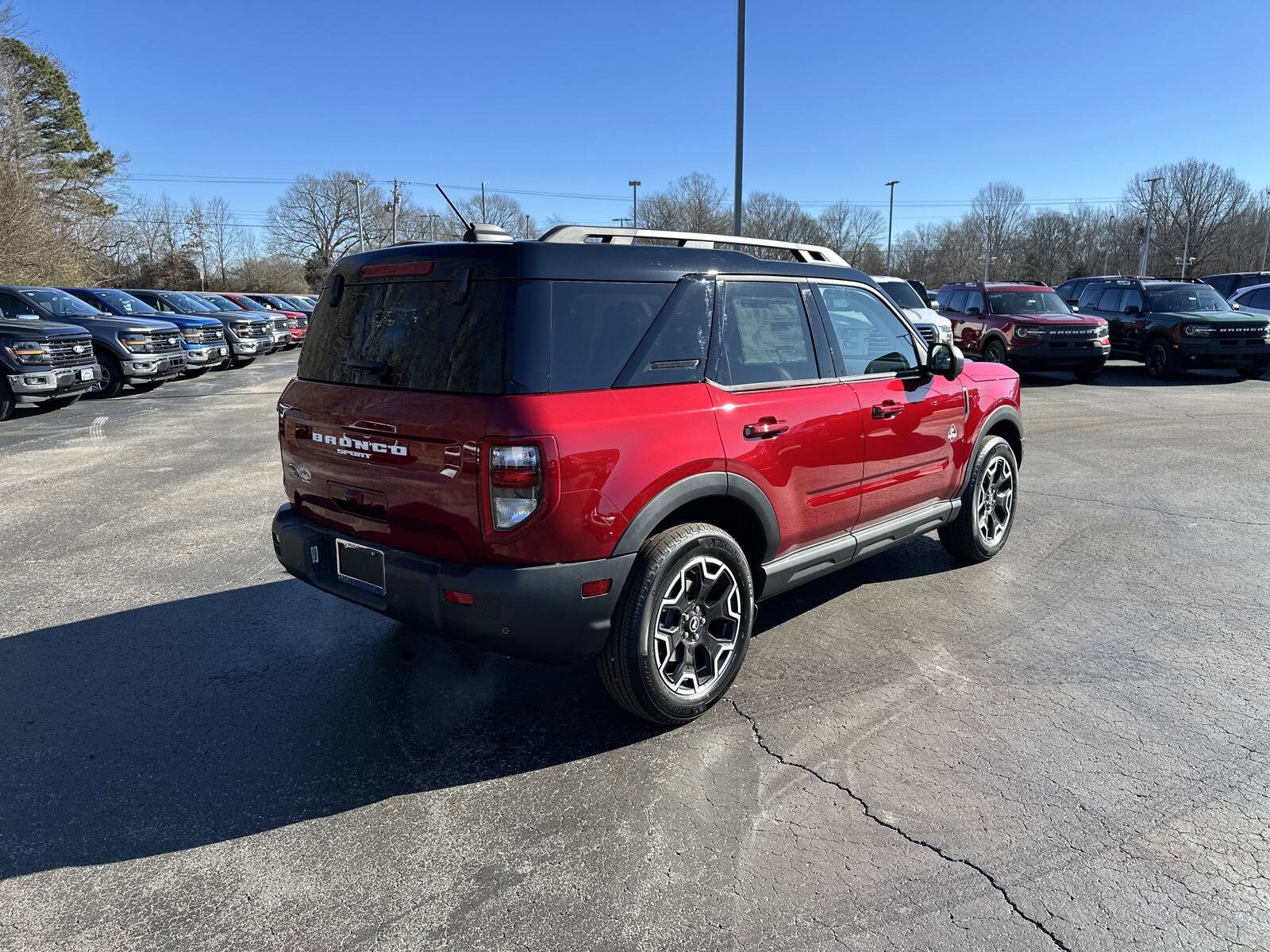 2025 Ford Bronco Sport Outer Banks photo 3