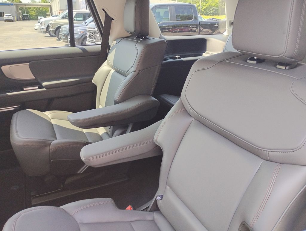 2025 Ford Expedition Active - Photo 25