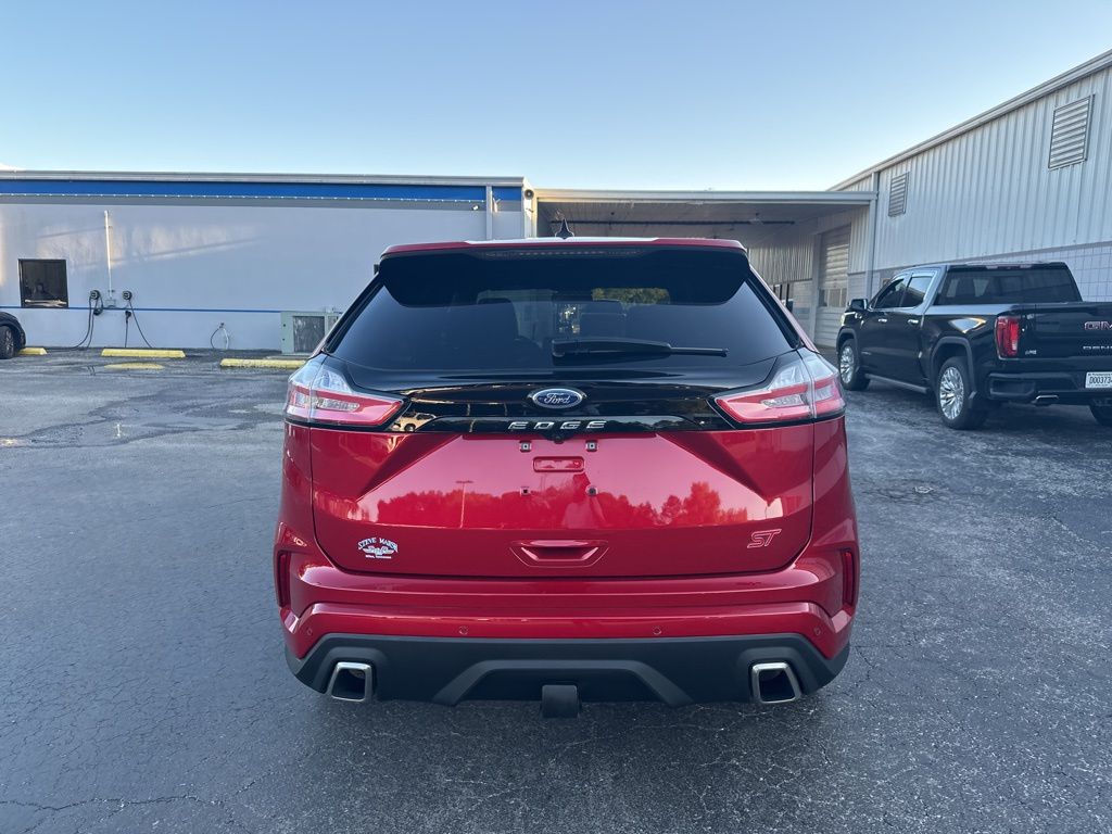 2024 Ford Edge ST photo 4