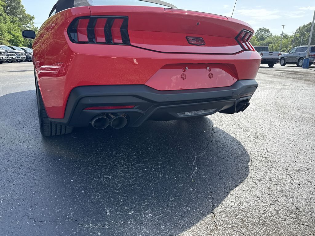 2025 Ford Mustang GT Premium Convertible - Photo 13
