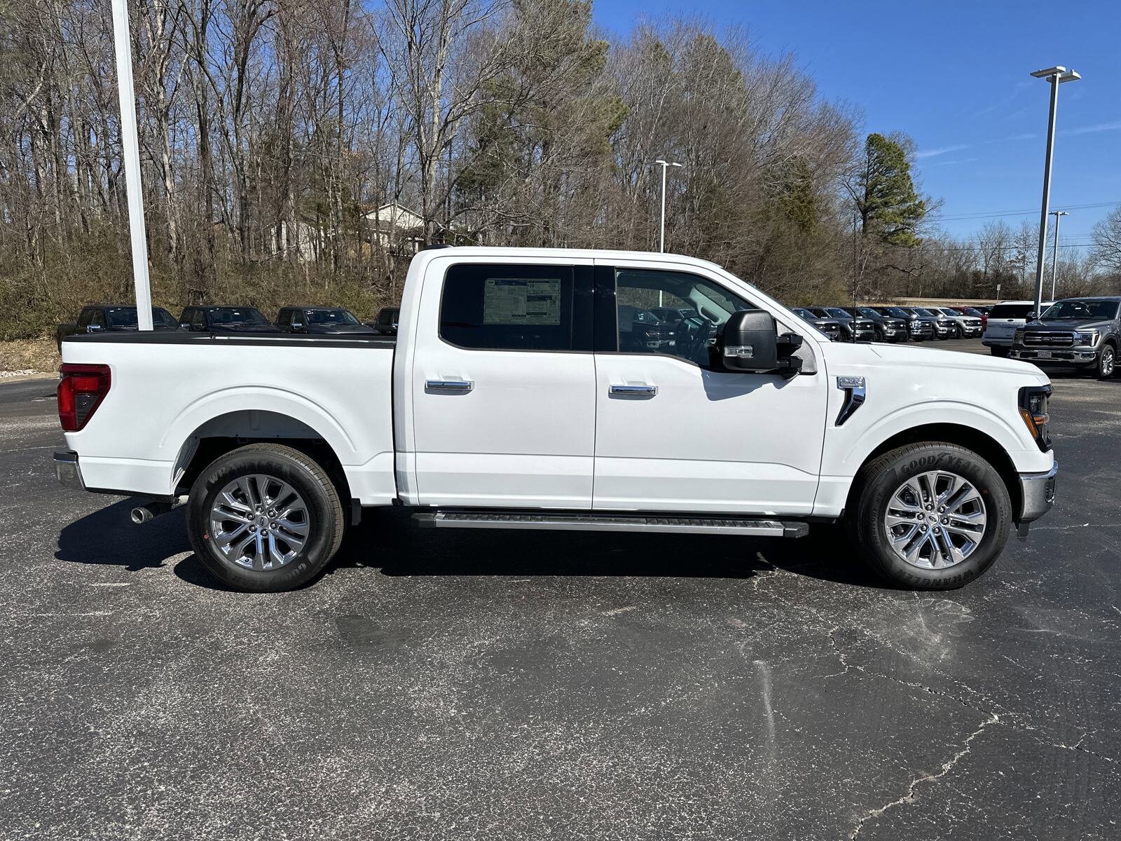 2025 Ford F-150 XLT photo 2