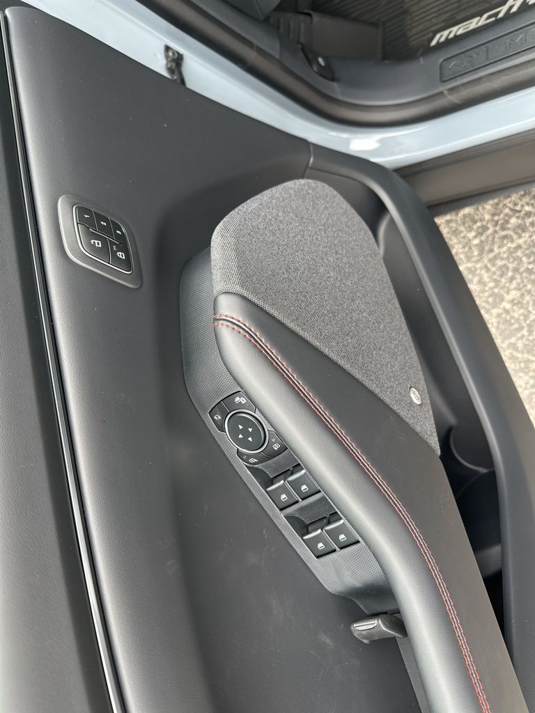 2025 Ford Mustang Mach-E Premium - Photo 16
