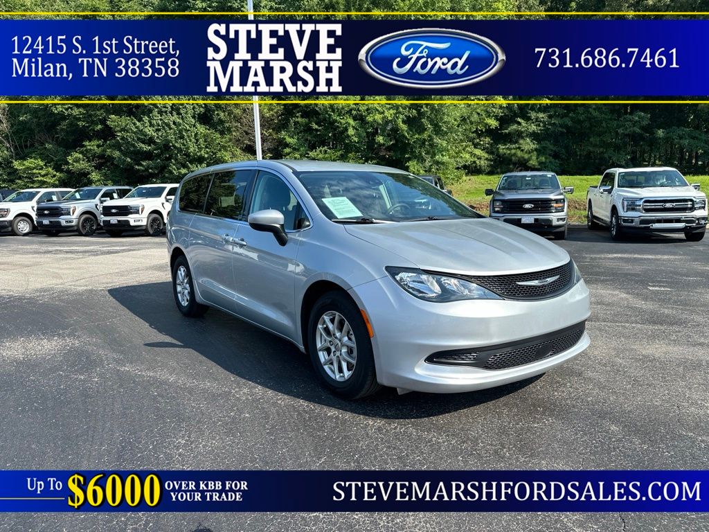 2023 Chrysler Voyager