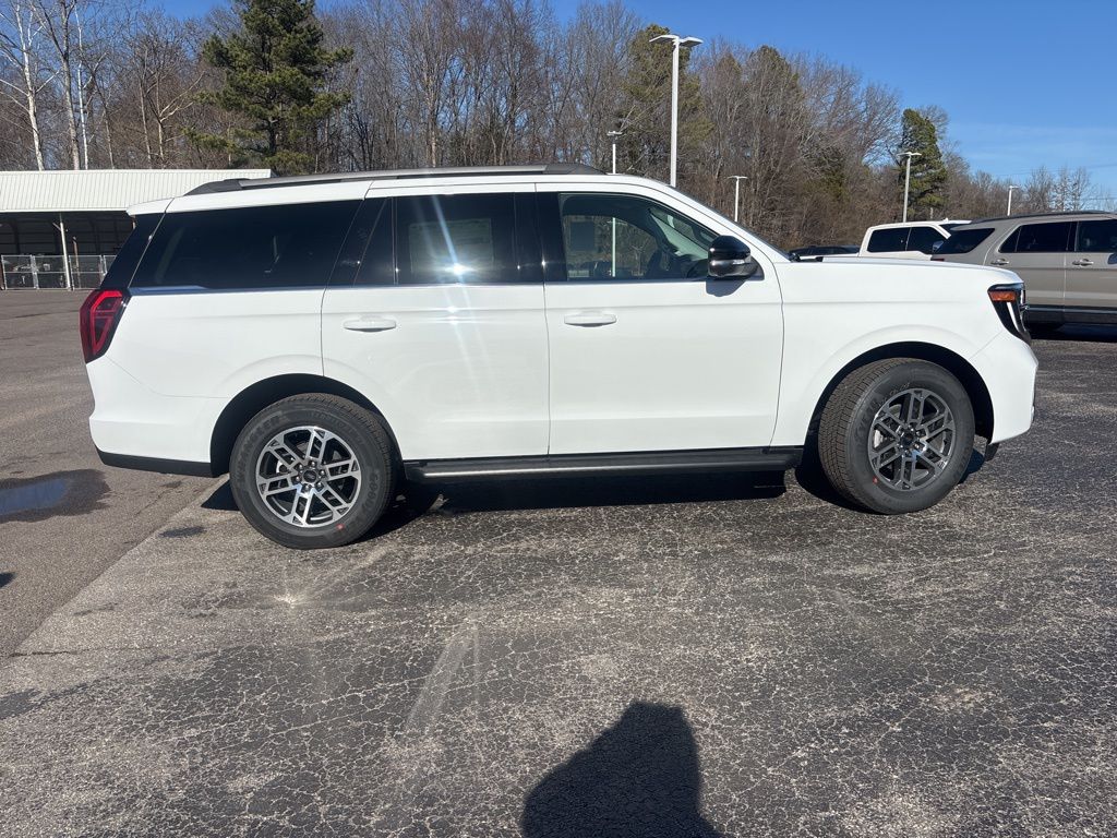 2026 Ford Expedition Active - Photo 8