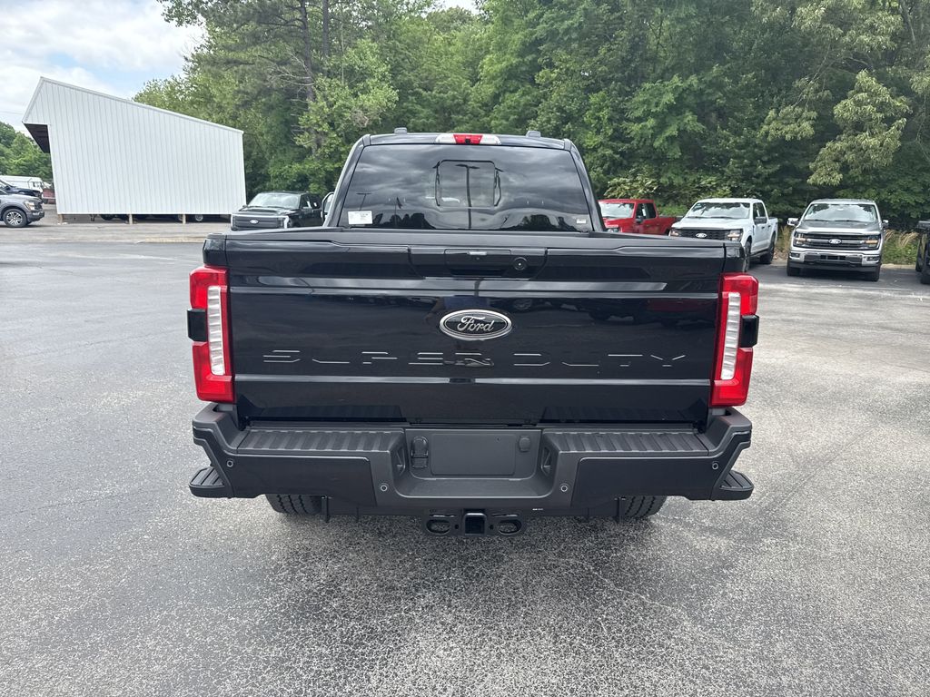 2025 Ford F-350 Lariat photo 4