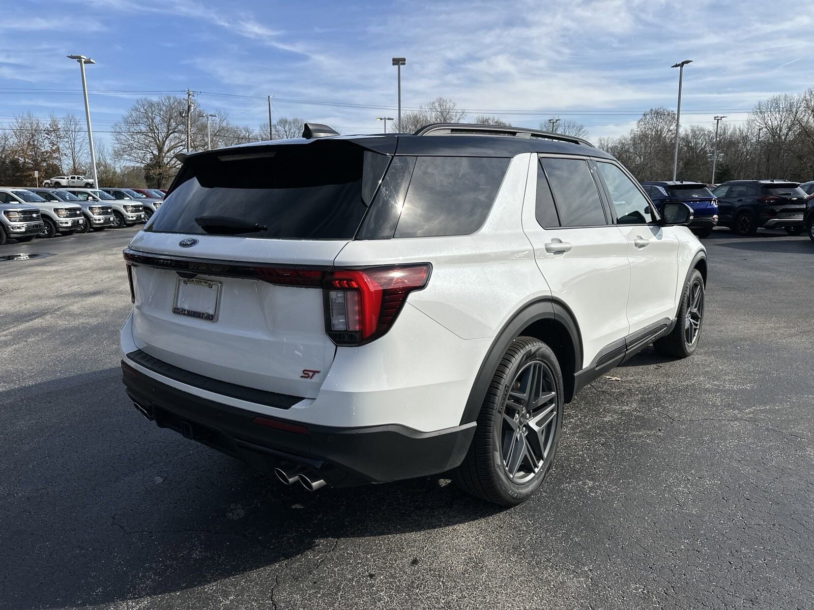 2025 Ford Explorer ST photo 3