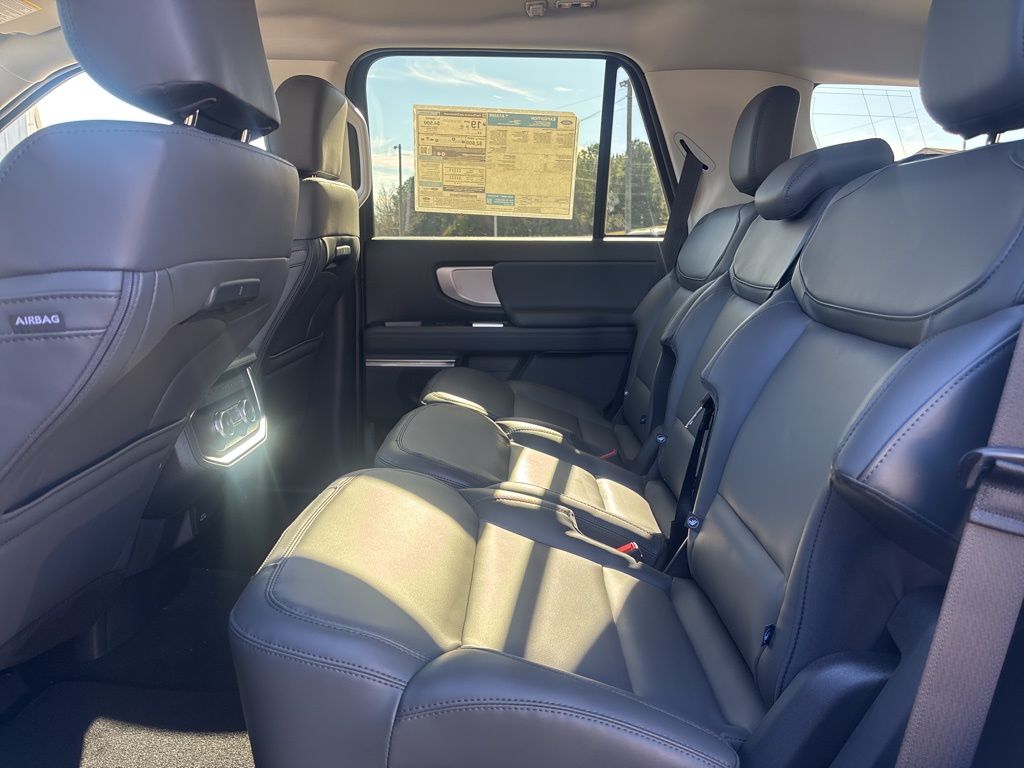 2026 Ford Expedition Active - Photo 16
