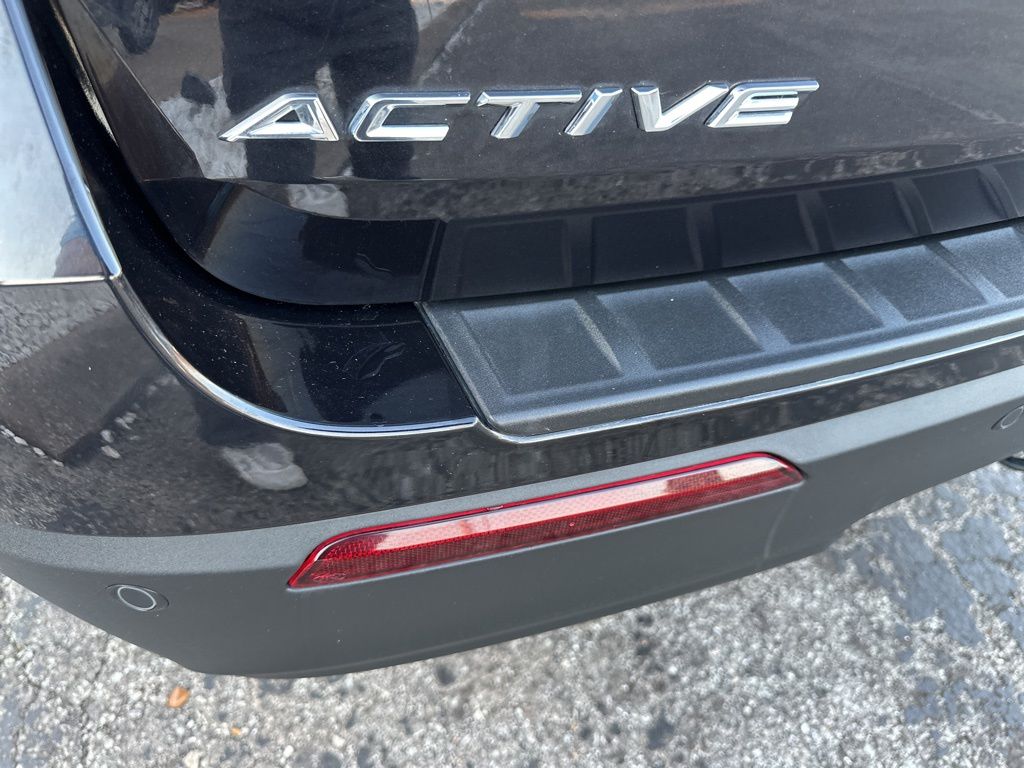 2025 Ford Explorer Active - Photo 10