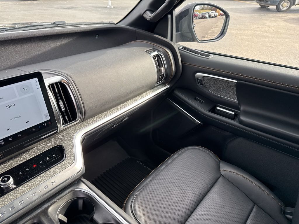 2025 Ford Expedition Tremor - Photo 25
