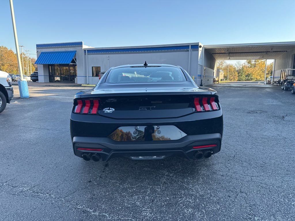 2025 Ford Mustang GT Premium photo 3