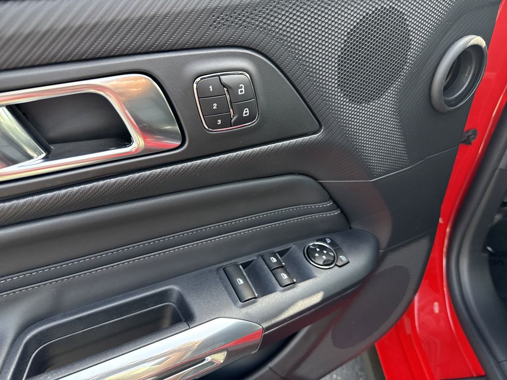 2025 Ford Mustang GT Premium Convertible - Photo 19