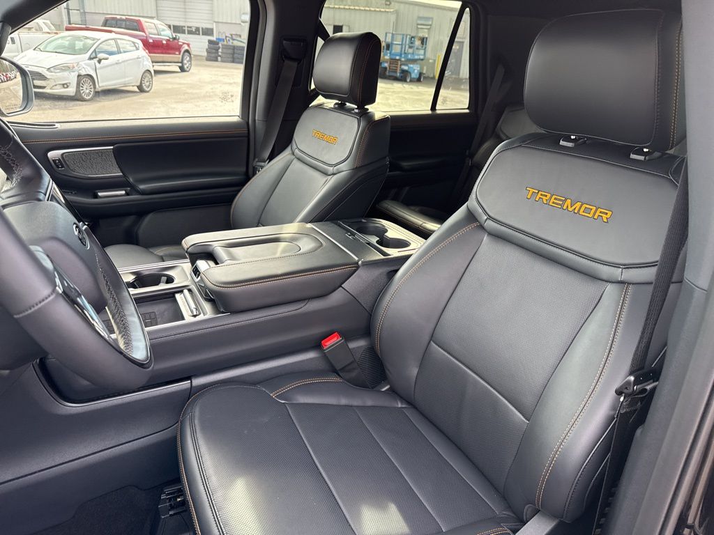 2025 Ford Expedition Tremor - Photo 20
