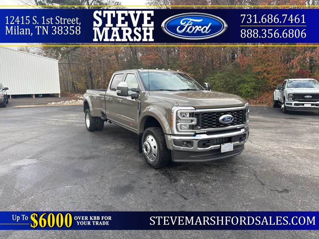 2026 Ford F-450 Super Duty King Ranch's photo