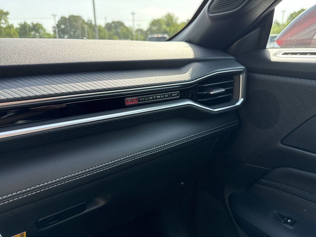 2025 Ford Mustang GT Premium Convertible - Photo 26