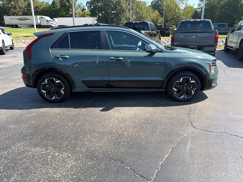 Used 2024 Kia Niro Wind with VIN KNDCR3L18R5077918 for sale in Milan, TN