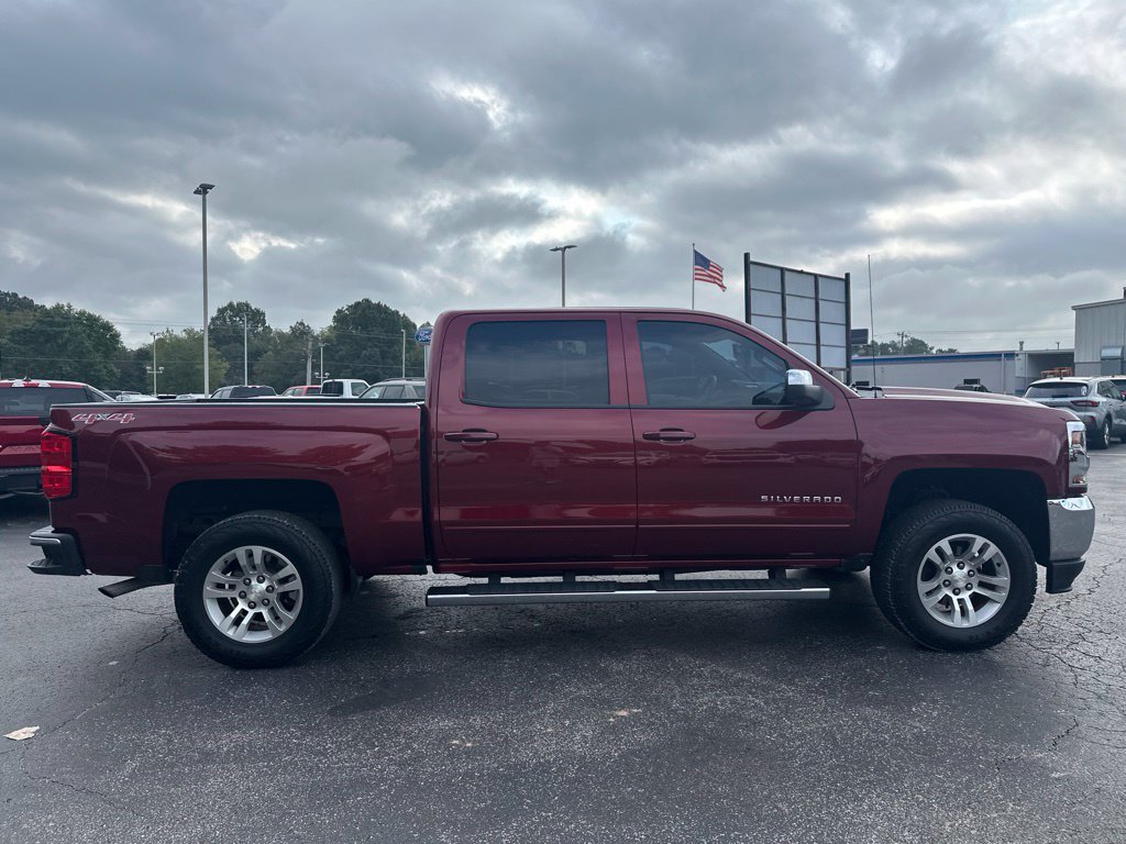 Used 2017 Chevrolet Silverado 1500 LT with VIN 3GCUKREC1HG144957 for sale in Milan, TN