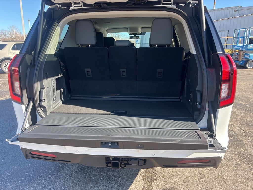 2026 Ford Expedition Active - Photo 14