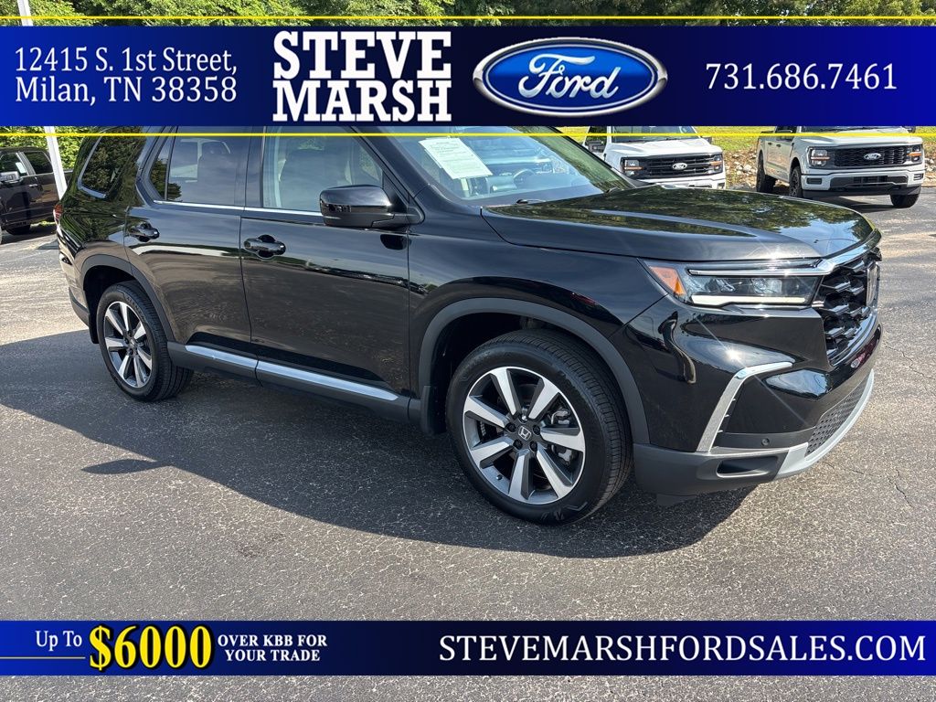 2025 Honda Pilot Touring AWD's photo