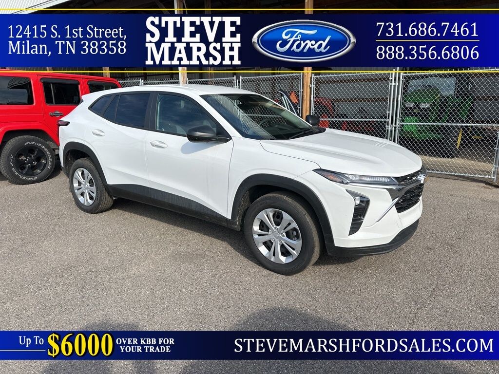 Used 2025 Chevrolet Trax LS SUV