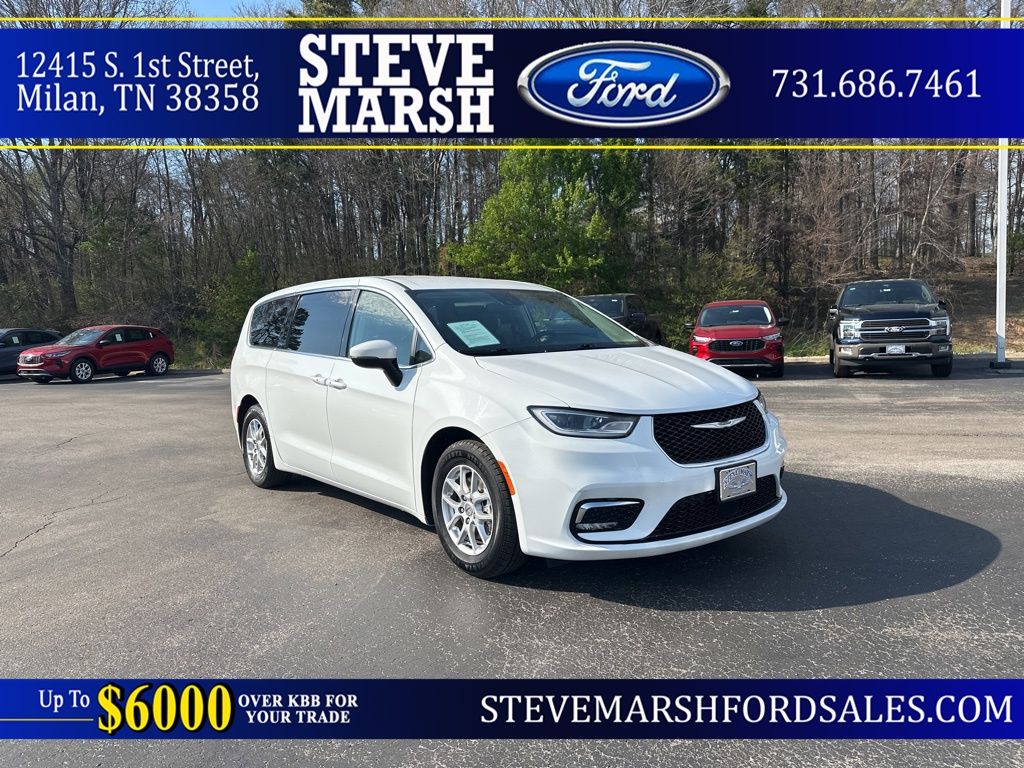 2023 Chrysler Pacifica Touring L