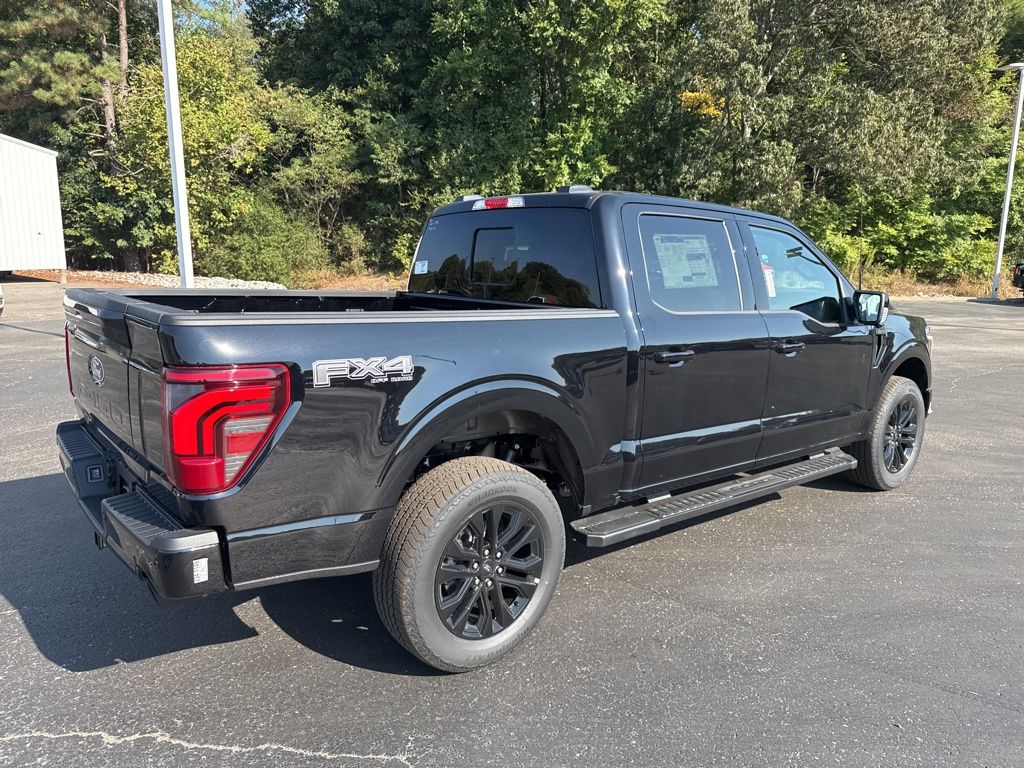 2025 Ford F-150 Lariat photo 3