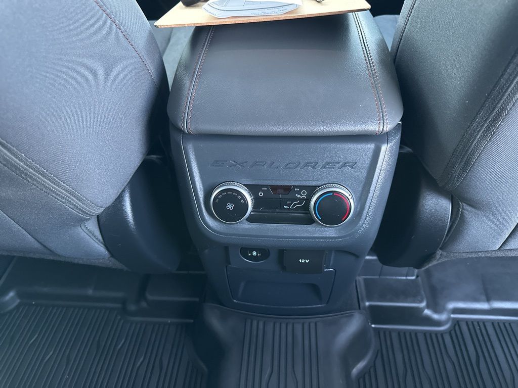 2025 Ford Explorer Active - Photo 16
