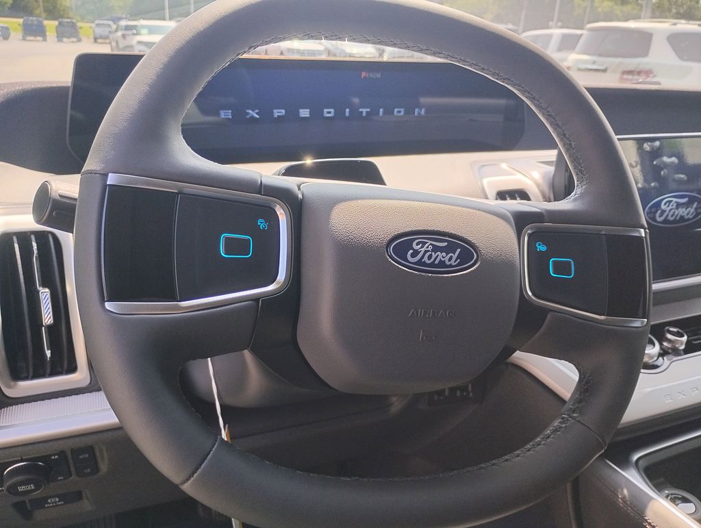 2025 Ford Expedition Active - Photo 14