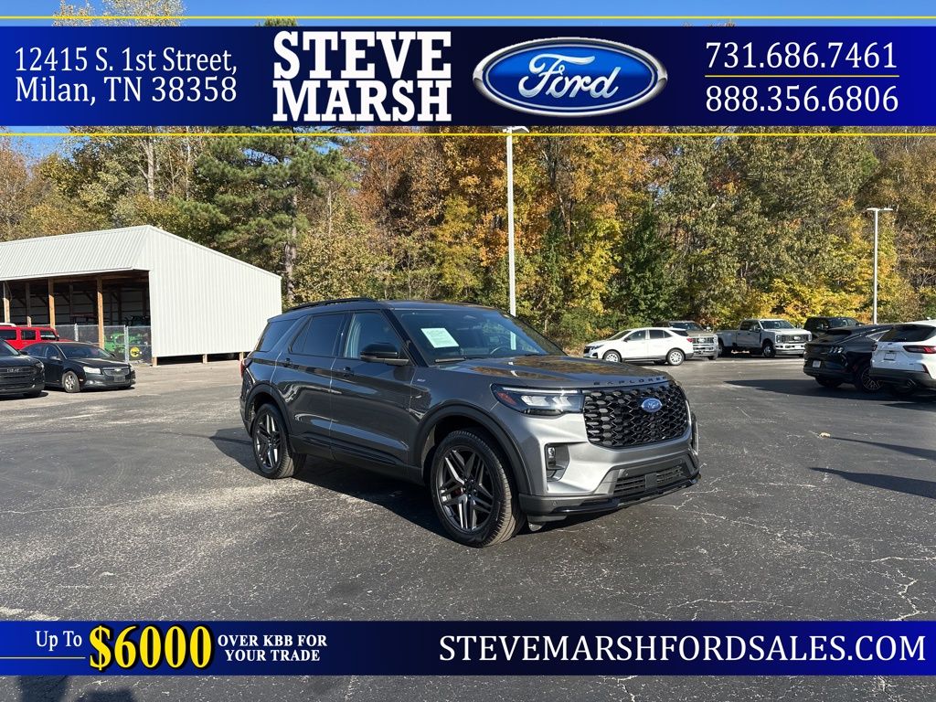 2025 Ford Explorer ST-LINE's photo