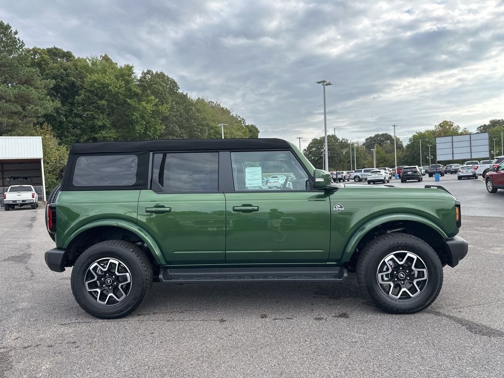 New 2025 Ford Bronco Outer Banks SUV