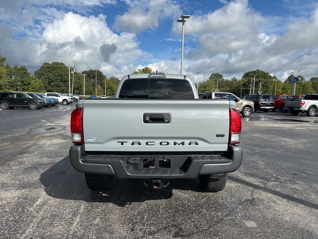 2019 Toyota Tacoma TRD Off-Road photo 4