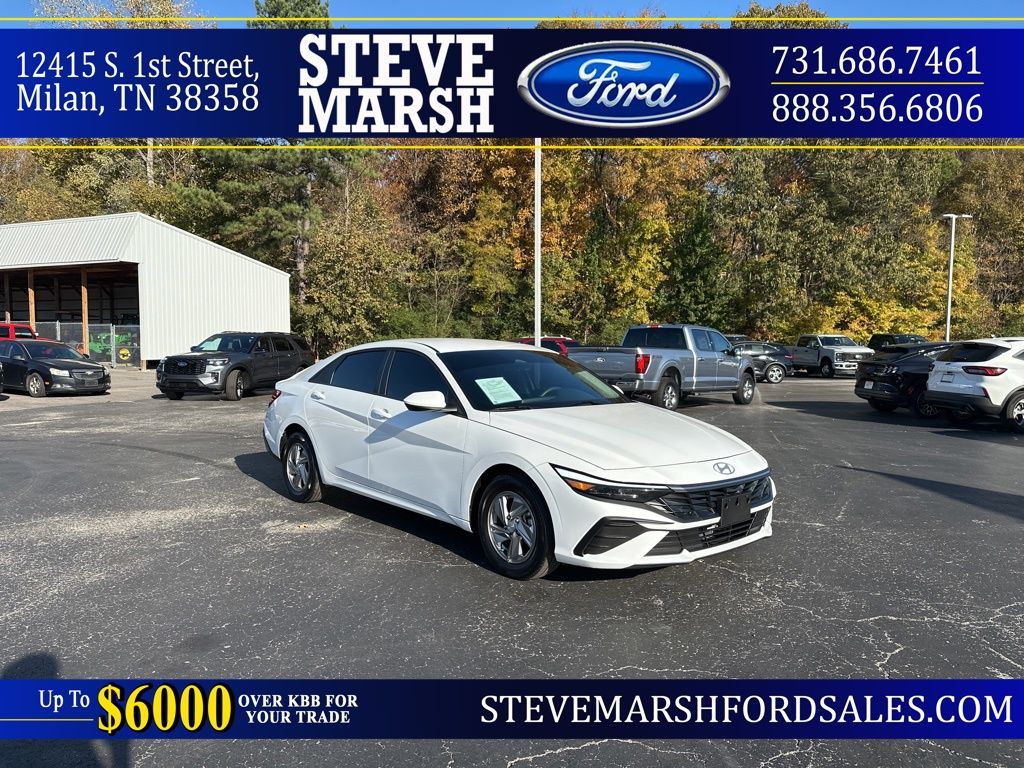 2025 Hyundai Elantra SE