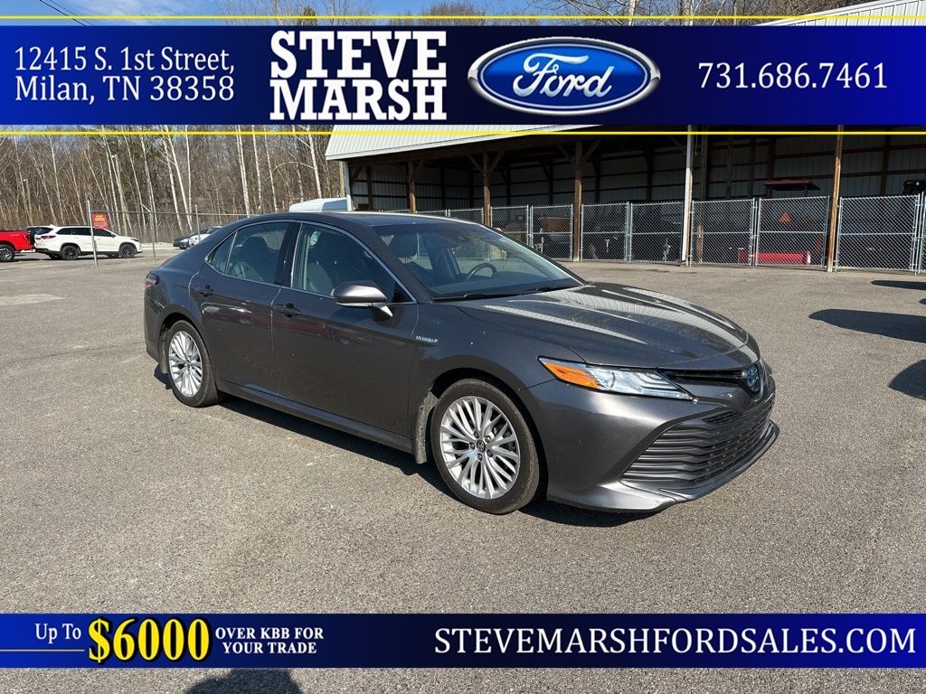 Used 2019 Toyota Camry Hybrid XLE Sedan