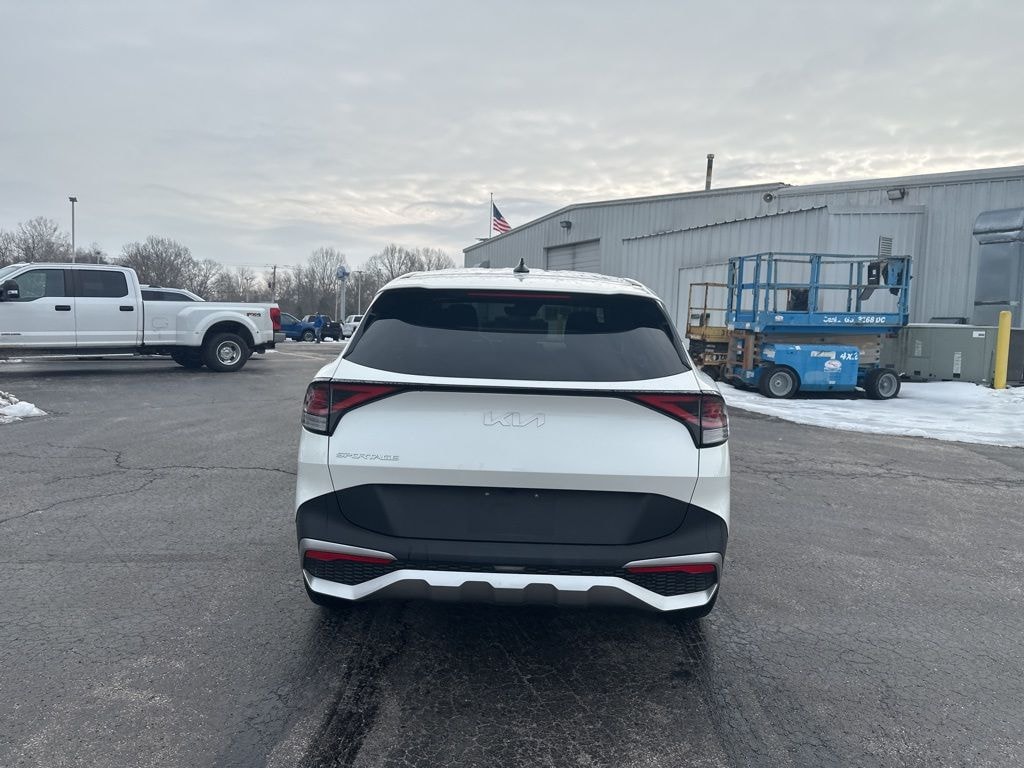 Used 2024 Kia Sportage LX SUV