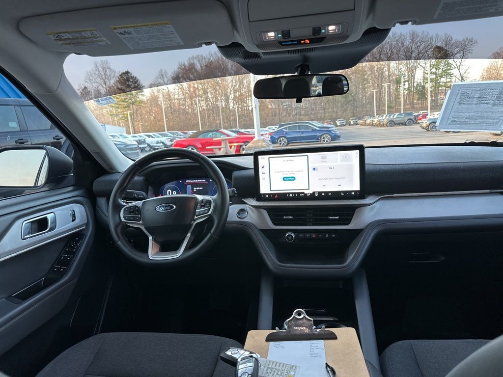 2025 Ford Explorer Active - Photo 17